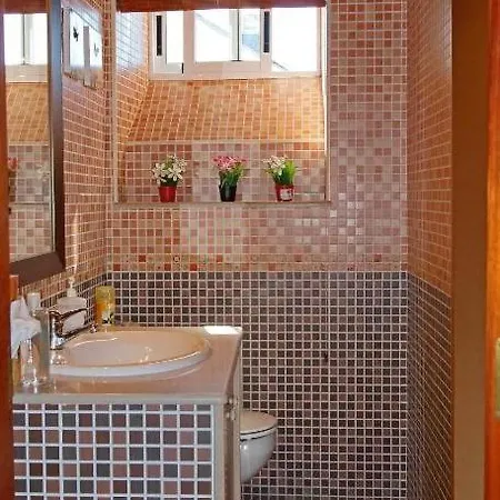 Guest house Aqua 2*