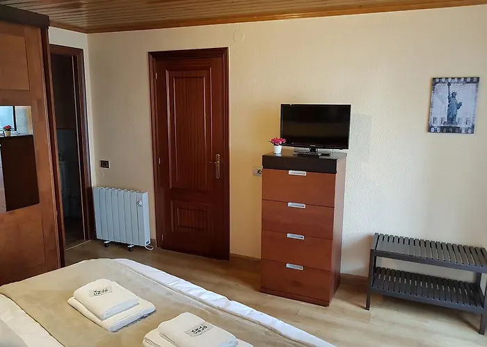 Aqua Konukevi Sarria